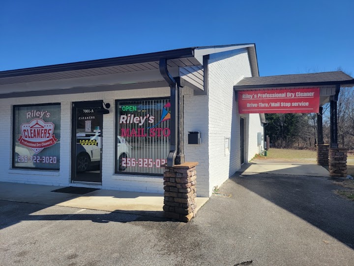 Riley's Dry Cleaners and Mail Stop storefront photo from Google
