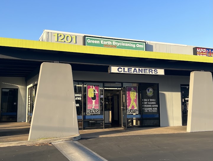 Green Earth Drycleaning Omi storefront photo from Google