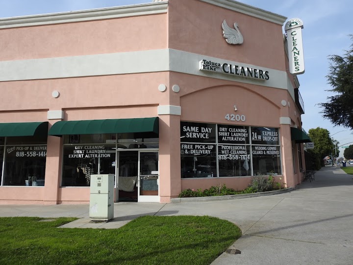Toluca Lake Dry Cleaners storefront photo from Google