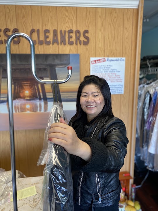 D'Express Cleaners-Alterations storefront photo from Google