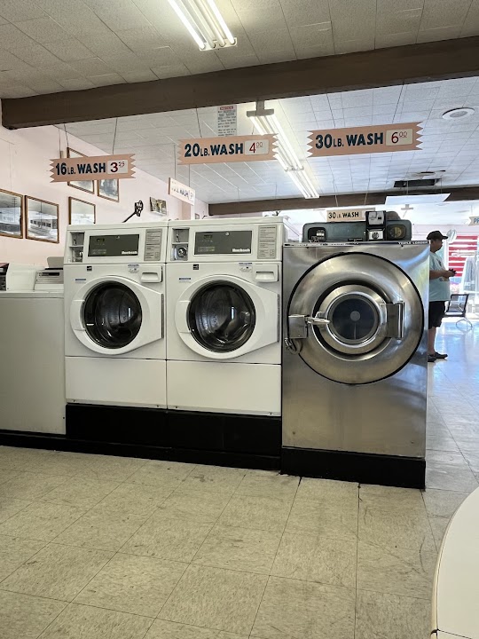 R & J Quick Clean Center storefront photo from Google