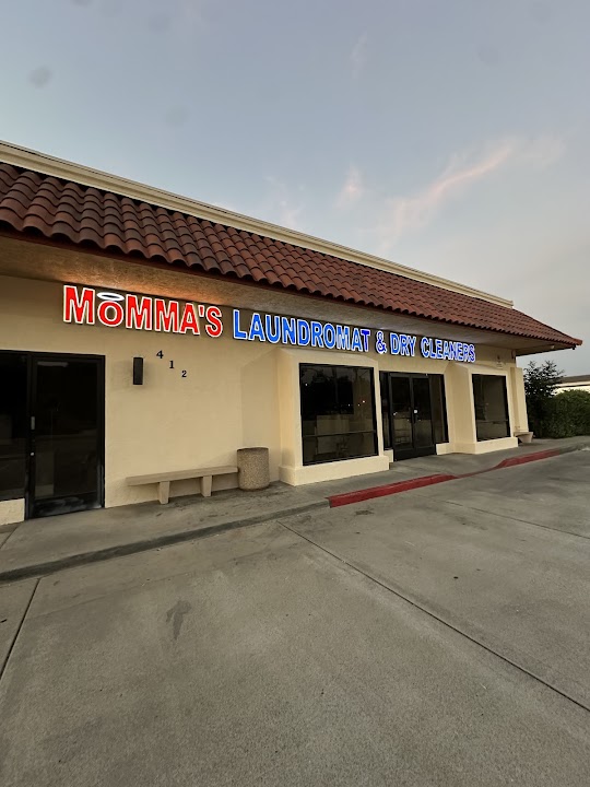 Momma's Laundromat & Dry Cleaners storefront photo from Google