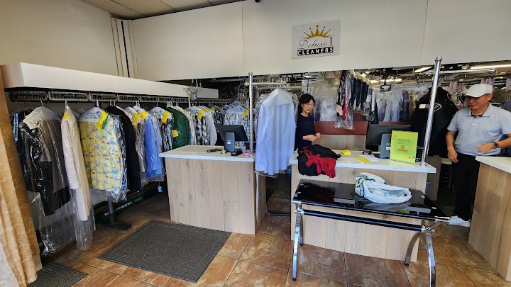 Deluxe 1 Cleaners storefront photo from Google