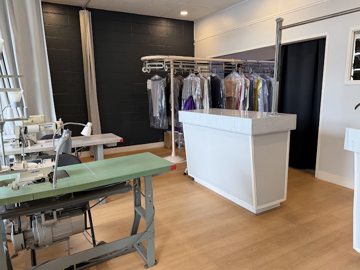 Bay Dry Cleaners storefront photo from Google