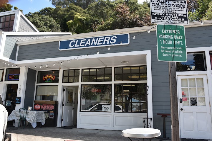 Thornhill Royal Cleaners storefront photo from Google