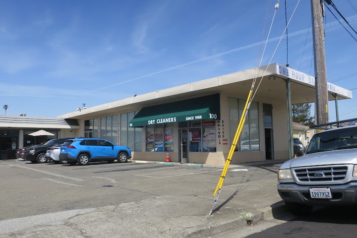 One Hour Dry Cleaning storefront photo from Google