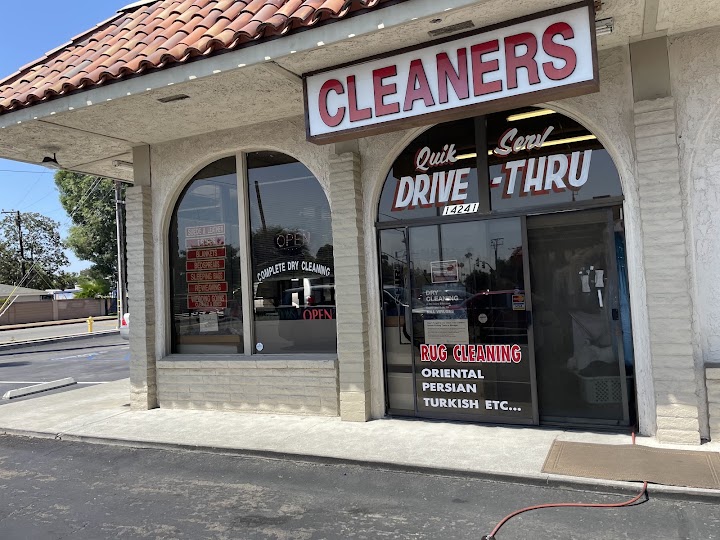 Momart Delux Cleaners storefront photo from Google