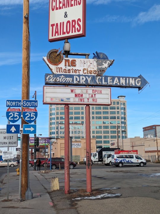 Snowflake Cleaners and Tailors storefront photo from Google