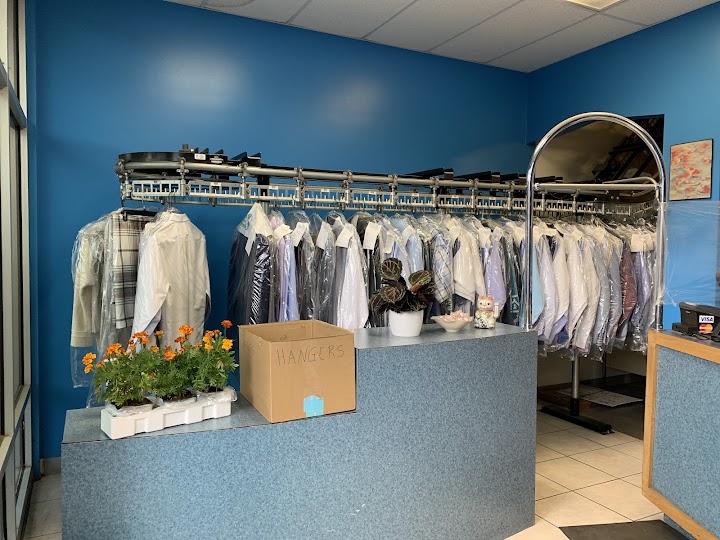 Country Club Dry Cleaners storefront photo from Google