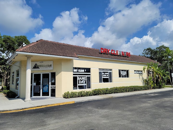 Pinnacle Cleaners of Davie storefront photo from Google