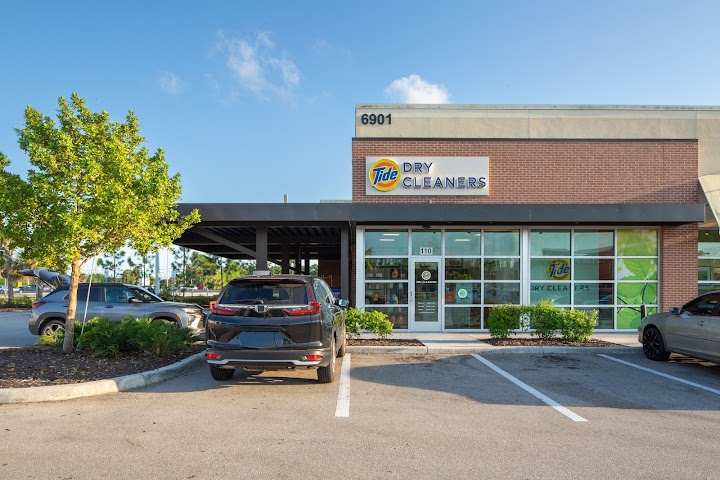 Tide Cleaners Daniels Marketplace storefront photo from Google