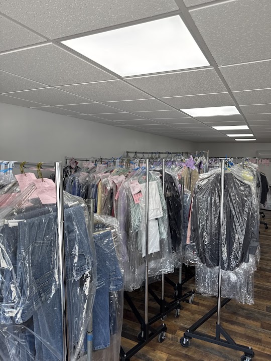 Elite Dry Cleaners And Alterations storefront photo from Google