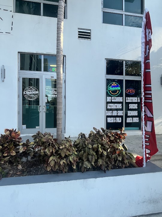 Edgewater Cleaners storefront photo from Google