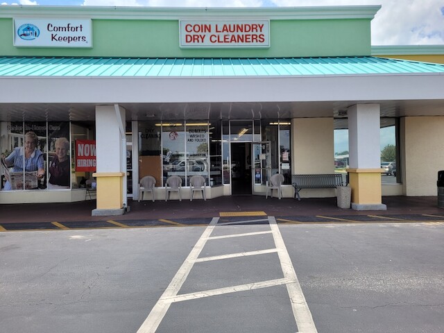 Sun City Center Laundry and Dry Cleaning storefront photo from Google