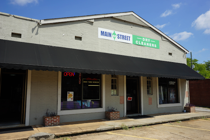 Main Street Dry Cleaners storefront photo from Google