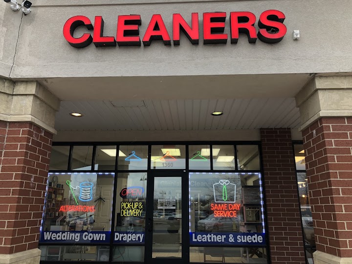 Glenlake Cleaners storefront photo from Google