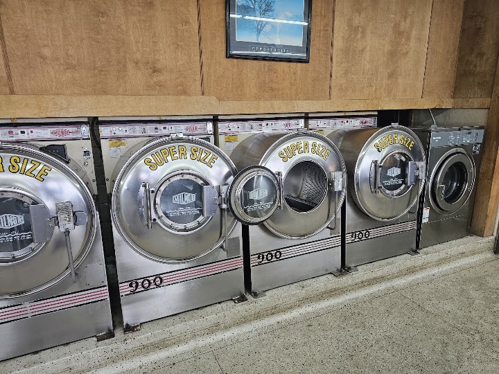 Mini-Maxi Coin Wash-Dry Cleaners storefront photo from Google