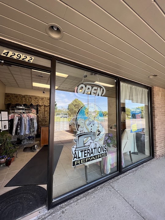 Lakeside Dry Cleaners storefront photo from Google