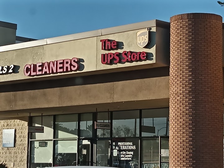 Fast n’ Fresh Cleaners storefront photo from Google