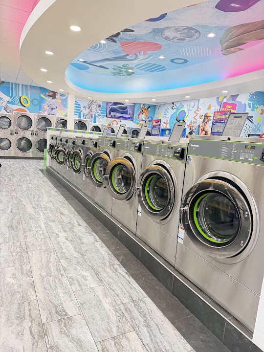 SuperWash Laundromat & Dry Cleaning storefront photo from Google