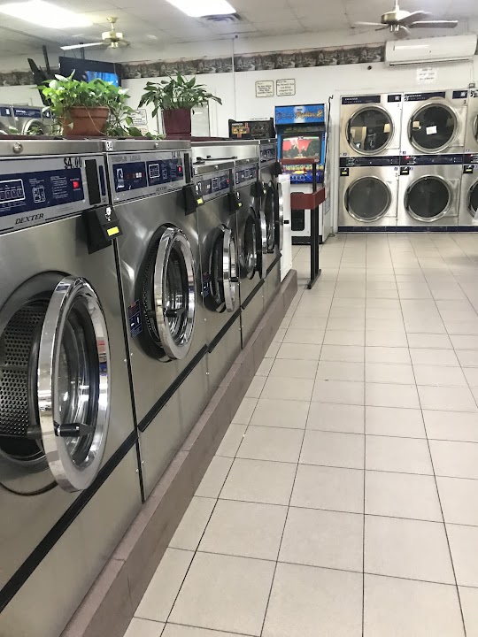 Delsea Laundromat and Dry Cleaners storefront photo from Google
