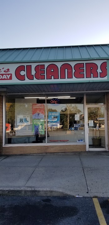 Lee's Cleaners storefront photo from Google