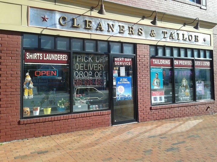 Roxy's Dry Cleaners & Tailor storefront photo from Google