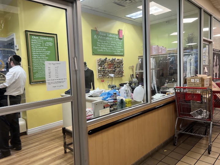 Park Plaza Cleaners storefront photo from Google