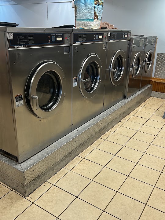 Hudson Laundromat & Dry Cleaners storefront photo from Google