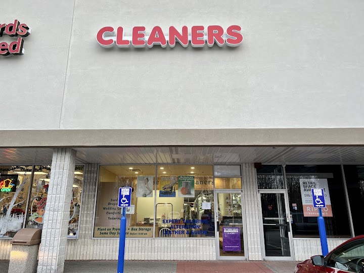 Syosset Plaza Cleaners storefront photo from Google