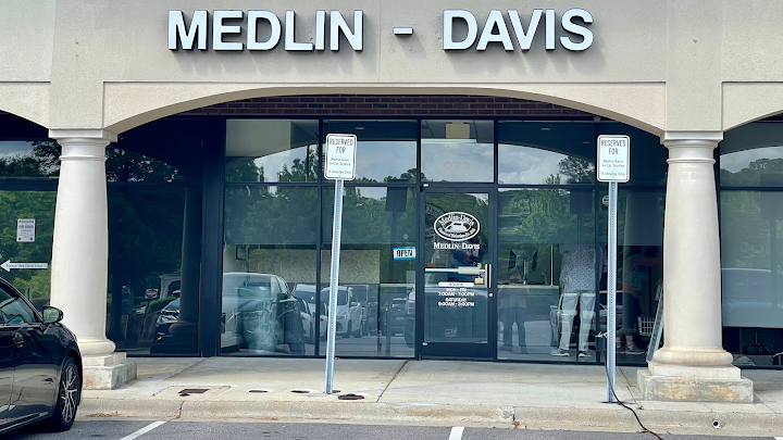 Medlin-Davis Cleaners storefront photo from Google