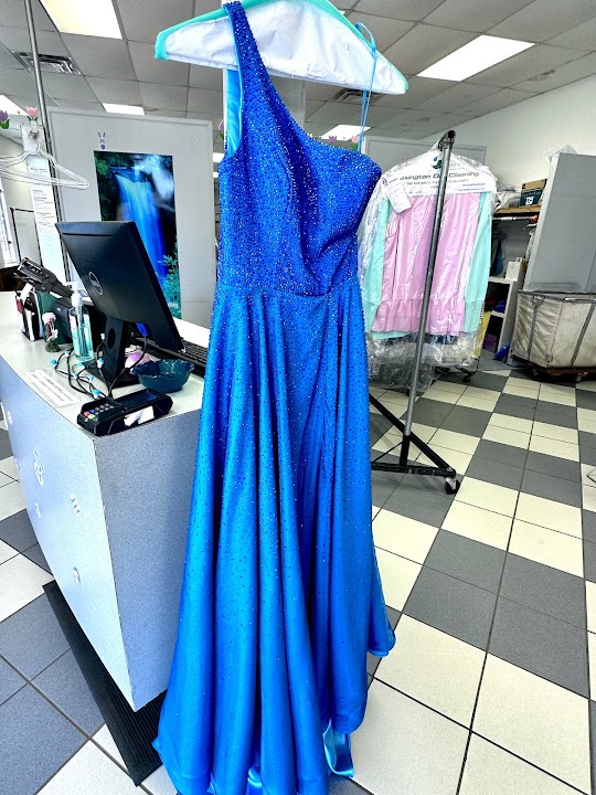 Lexington Dry Cleaning storefront photo from Google