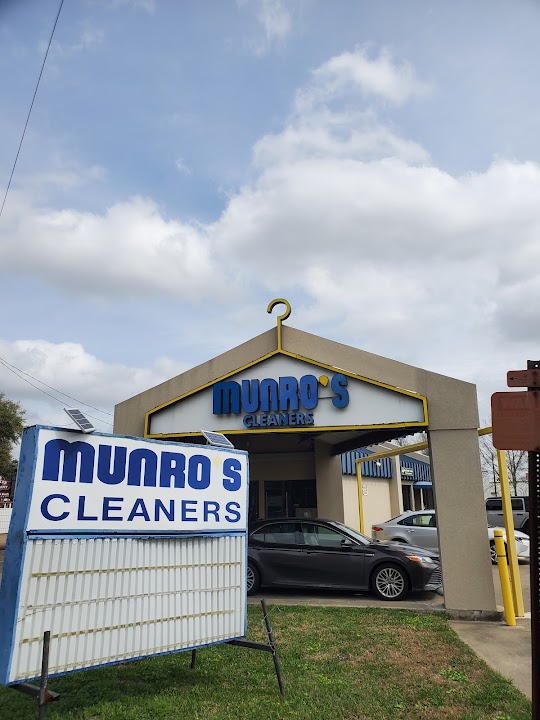 Munro's Dry cleaners storefront photo from Google