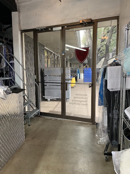 Links\Gunn's Dry Cleaning & Laundry storefront photo from Google