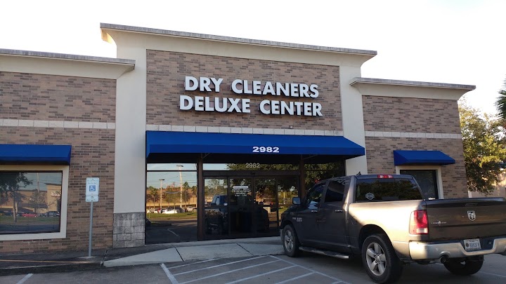 DRY CLEANERS DELUXE CENTER storefront photo from Google
