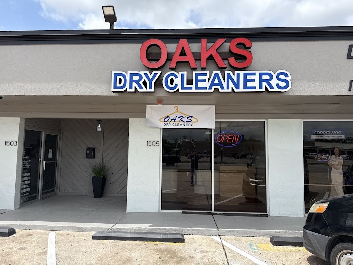 Oaks Dry Cleaners storefront photo from Google