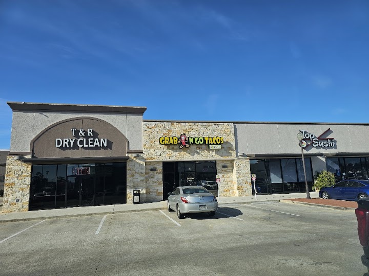 T&R Dry Clean storefront photo from Google